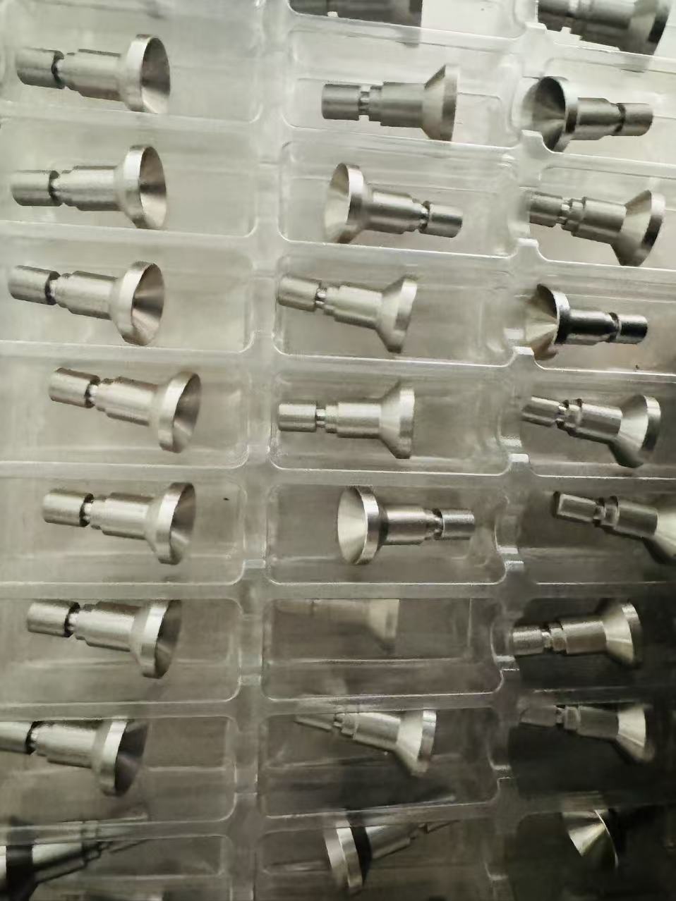 精密 CNC 车削加工的不锈钢喷嘴零件(图1)